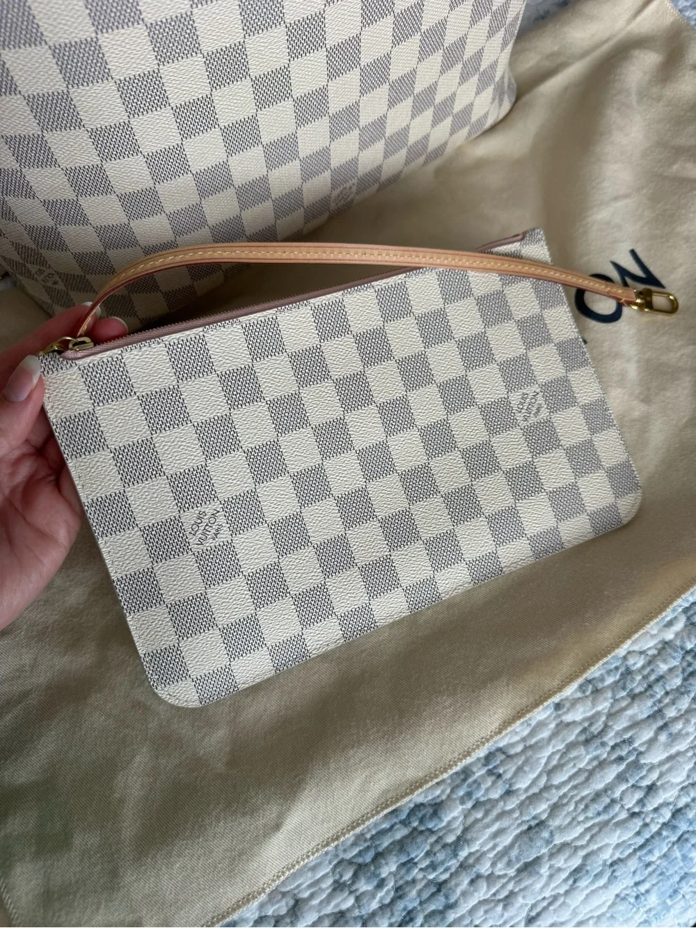 Louis Vuitton Neverfull MM Tote in Damier Azur with Rose Ballerine Interior